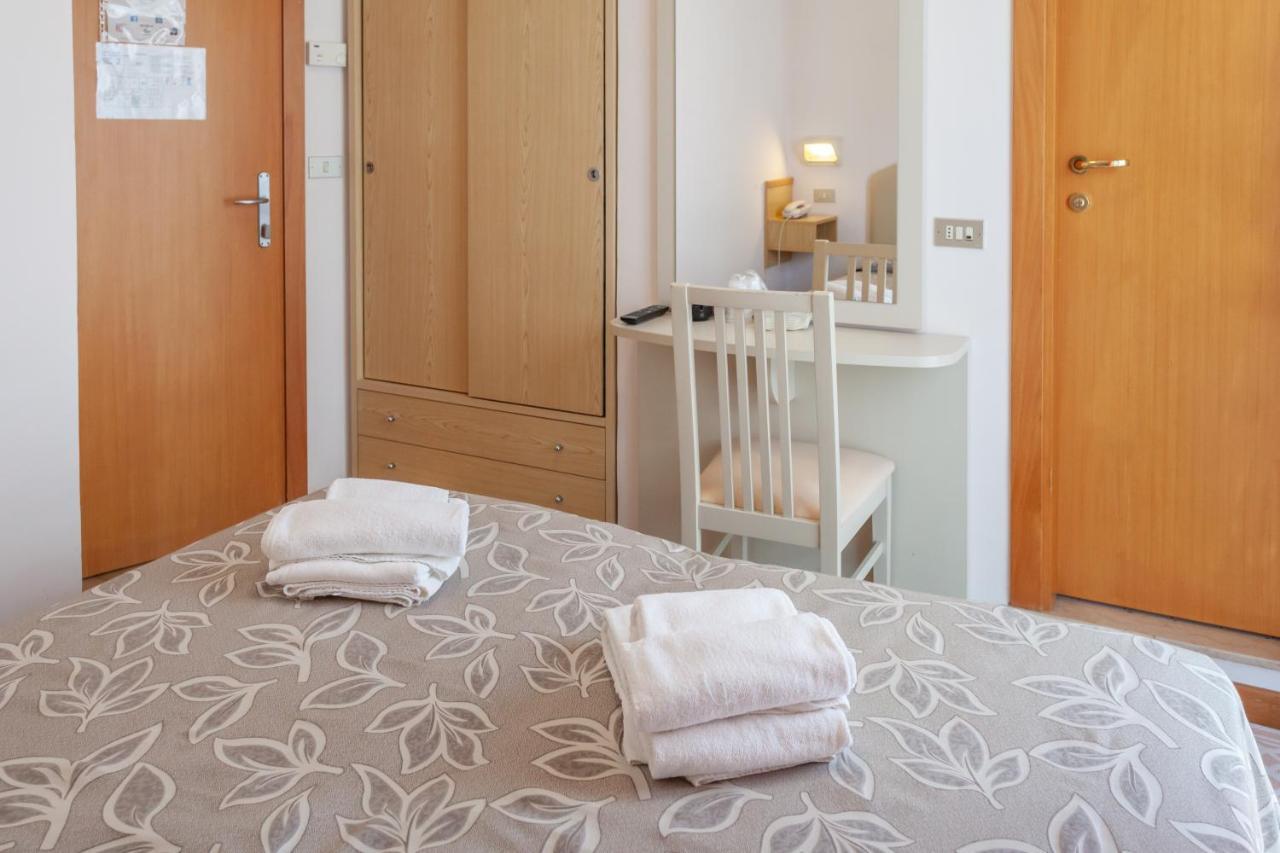 Hotel Bagli Rimini Bagian luar foto