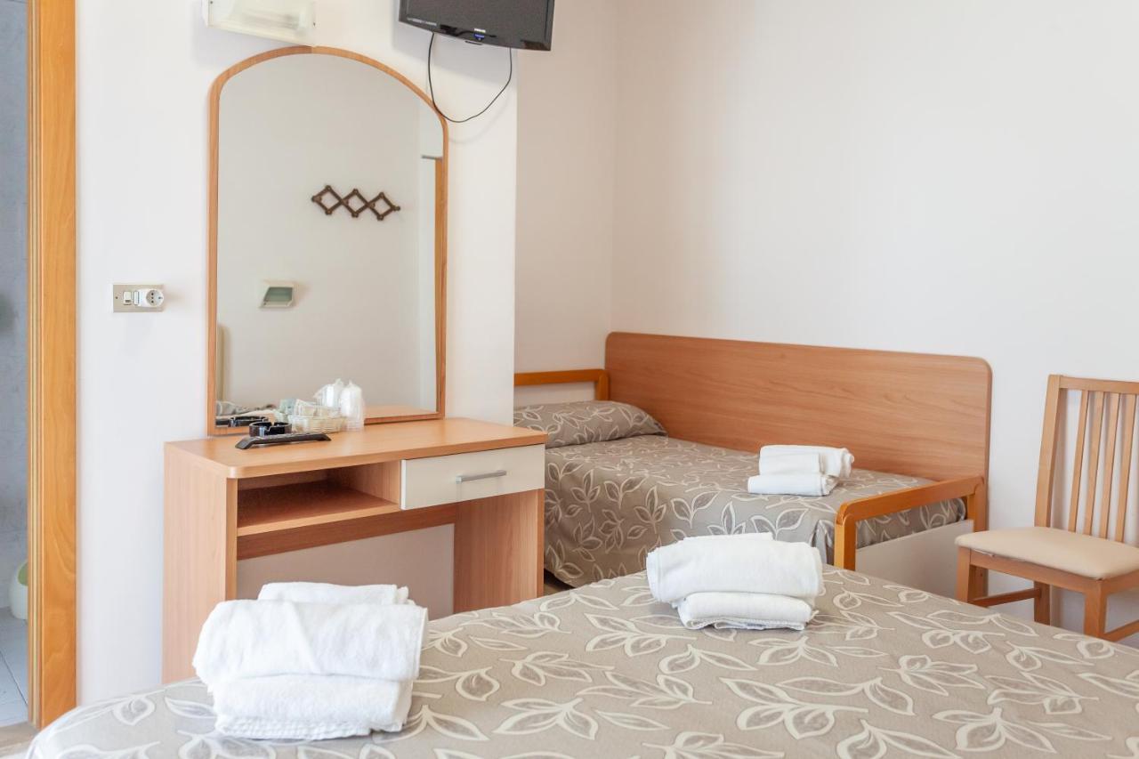 Hotel Bagli Rimini Bagian luar foto